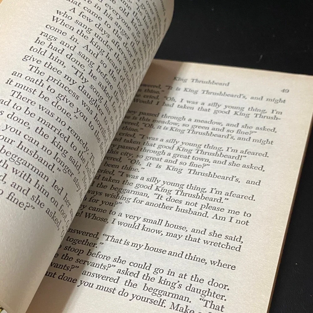 Vintage 1977 volume of Grinms’ Fairy Tales book